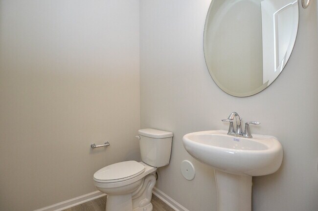 Building Photo - Brand-New 5 Bedroom Lake Shore Home in Tega Cay with Flexible Lease Options