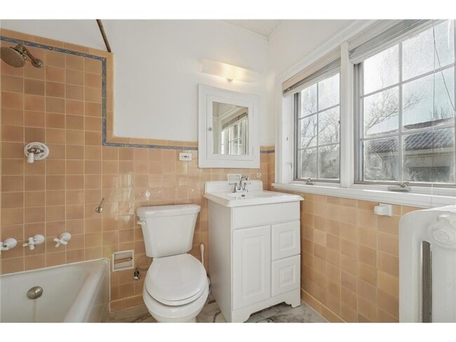 Building Photo - 1721 Humboldt Ave S