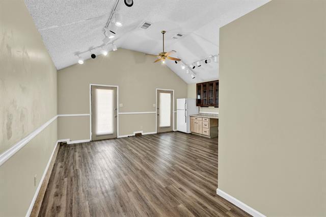 Building Photo - 308 Mack Dr