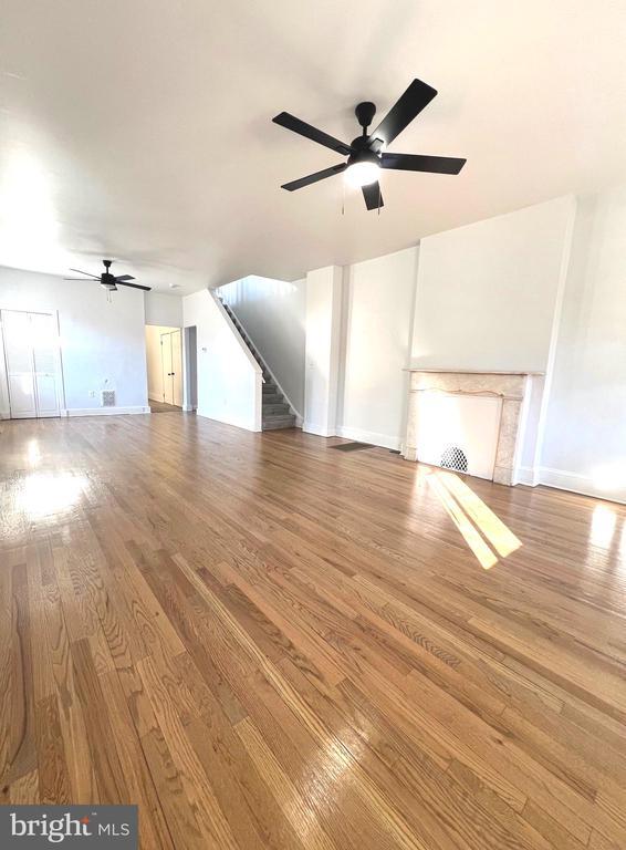 Building Photo - 405 N 2nd St