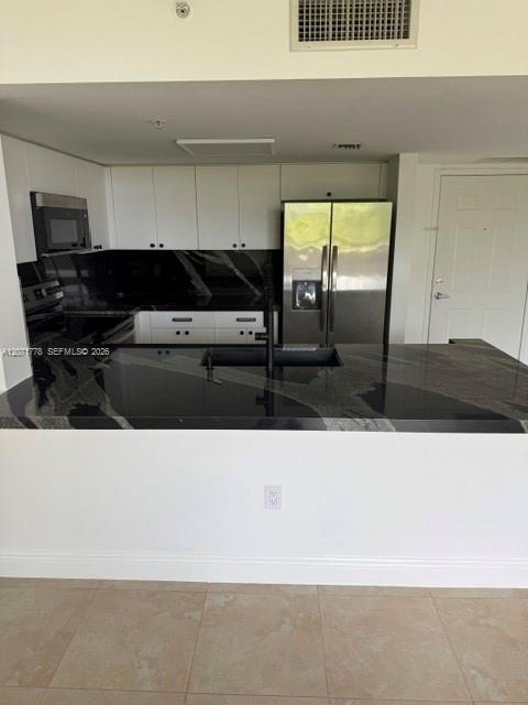 Building Photo - 3000 Coral Wy