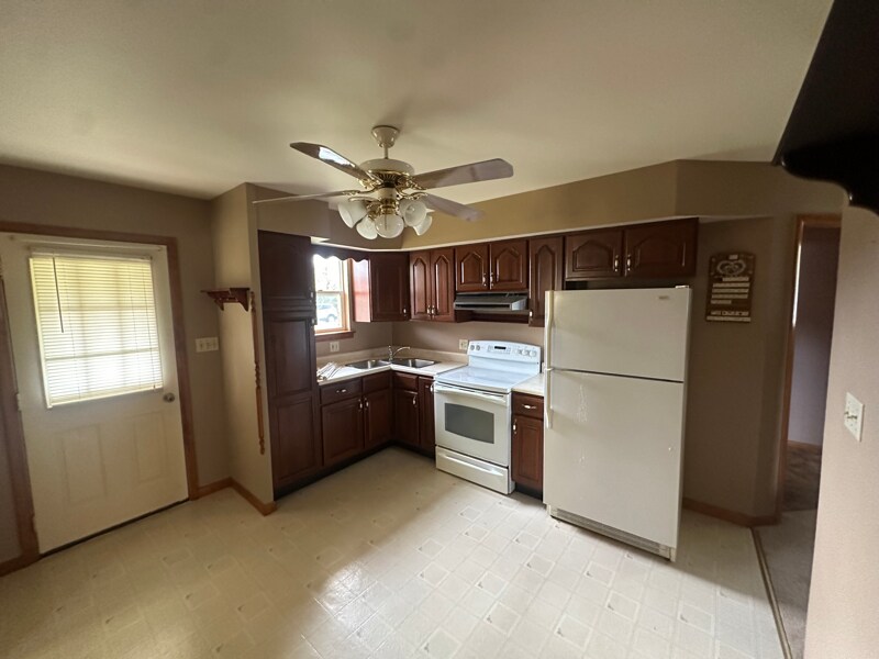 Building Photo - 7349 Waldman Ave