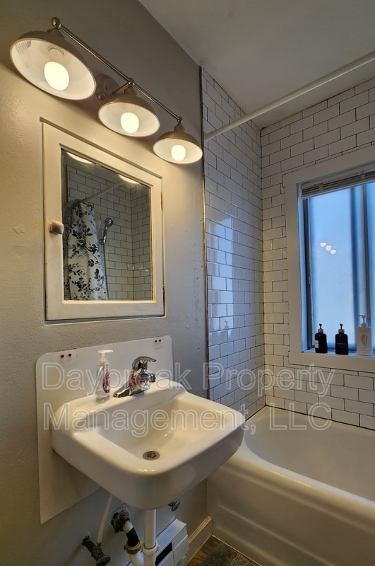 Building Photo - 1258 10th St N