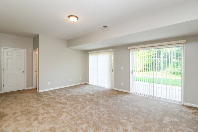 Building Photo - 5981 Tate Dr