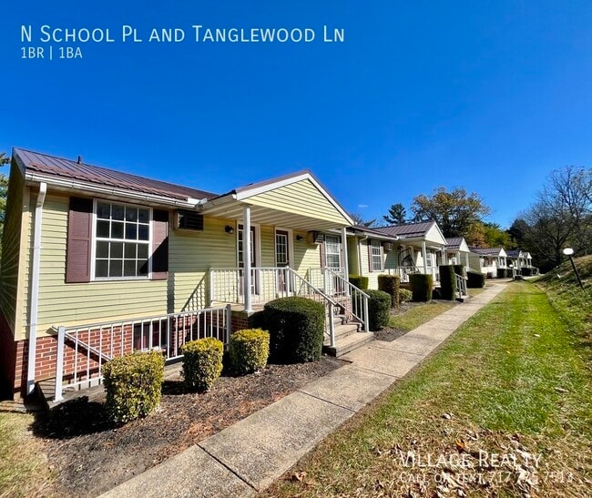 Building Photo - 335 N School Pl