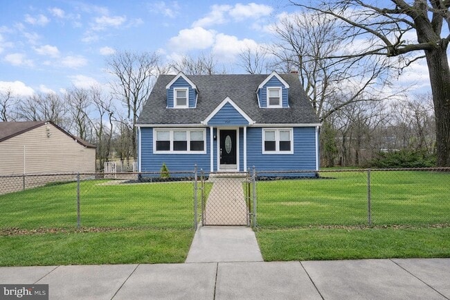 Building Photo - 950 Central Ave