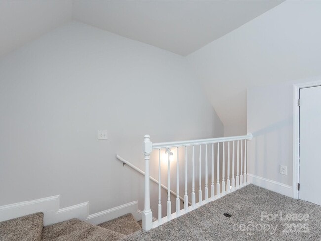 Building Photo - 114 Juanita Dr