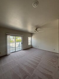 Building Photo - 10545 Greenwood Ave N