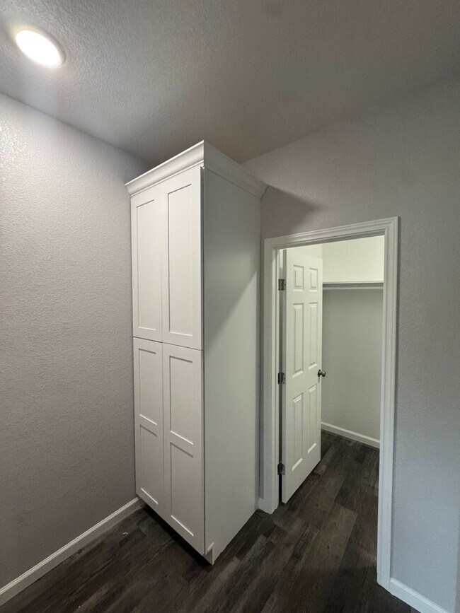 Building Photo - 3/2/2 NEW CONSTRUCTION Spacious YARD WITH ...