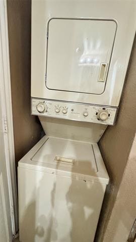 Building Photo - 2301 Balsam Dr