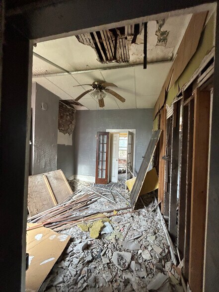 Building Photo - 4043 Camellia Ave