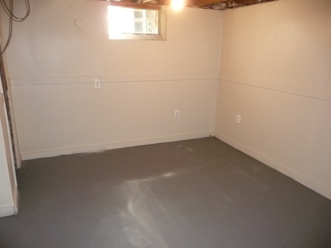 Building Photo - 14833 Horger Ave
