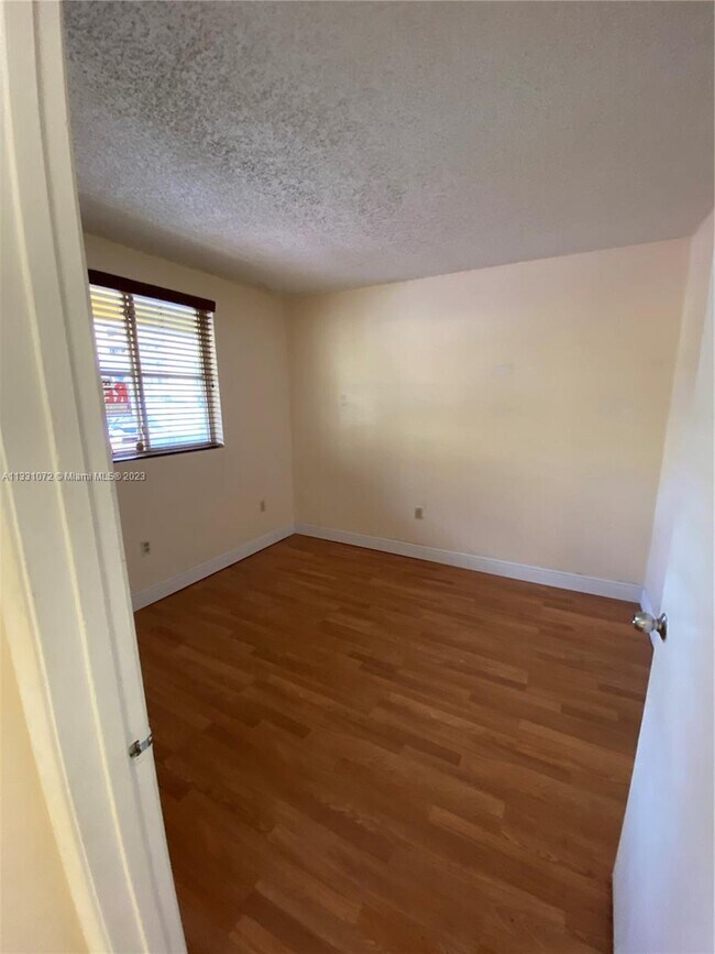 Building Photo - 14961 SW 82nd Ln