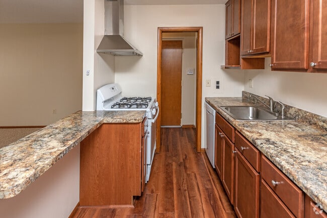 1BR, 1BA - 738SF - Bryant Ave Apartments | 2300