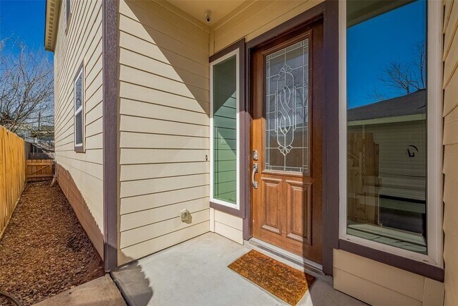 Building Photo - 4307 Hershe St