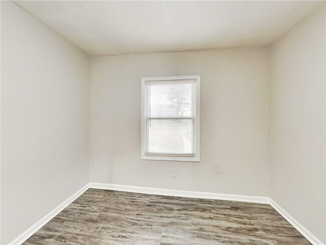 Building Photo - 1829 Whitehall Forest Ct SE