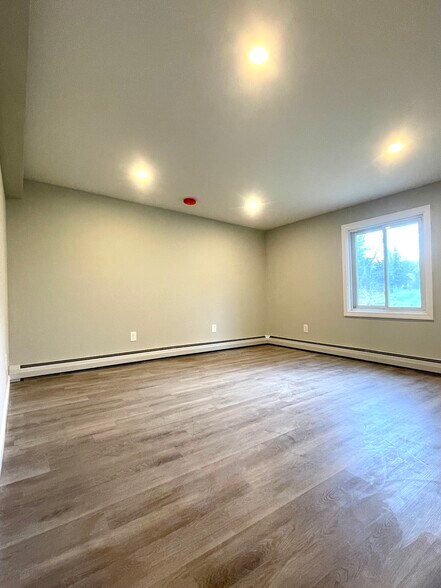 Bedrrom 1 - 84 Tuttle Ln