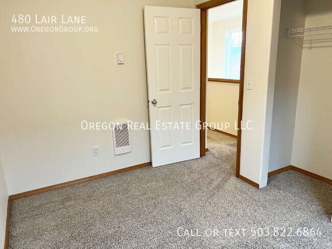 Building Photo - 480 Lair Ln