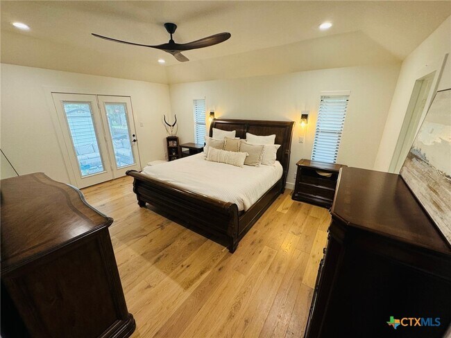 Building Photo - 1234 Bluff Creek Cir