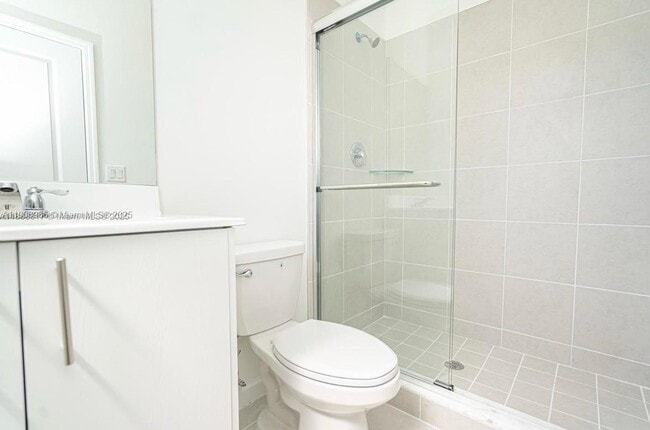 Building Photo - 2894 SE 26th Ter