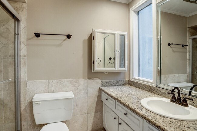 Building Photo - 15010 Kimberley Ct