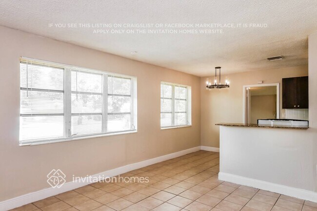 Building Photo - 6020 NW 43rd Ave