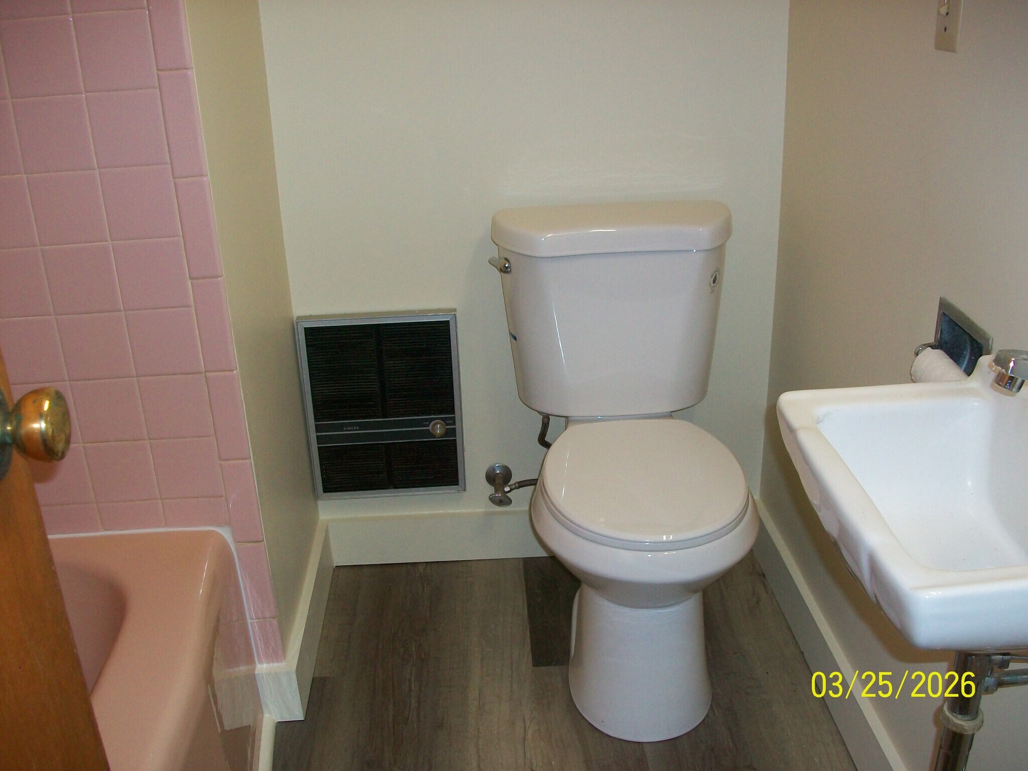 Building Photo - 408 S Walsh St