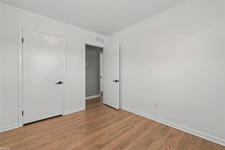 Building Photo - 46730 Romeo Plank Rd