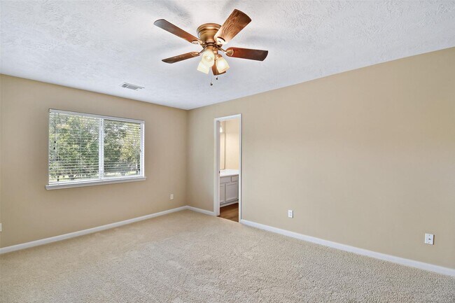 Building Photo - Beautifully Updated Home in Sugar Land’s S...