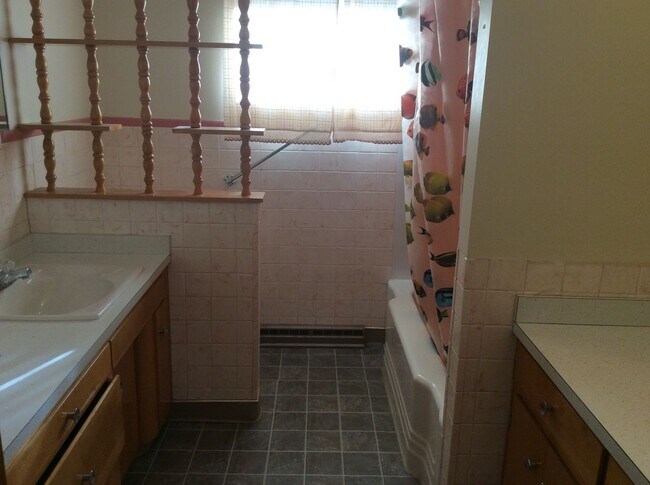 Primary Photo - Single family House for Rent