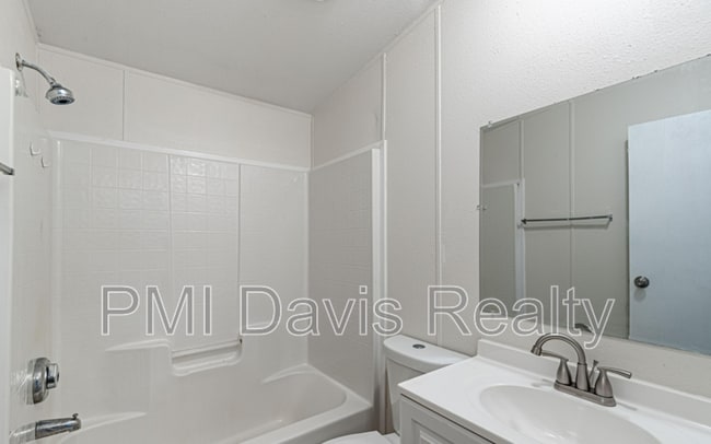 Building Photo - 5497 Coronado St