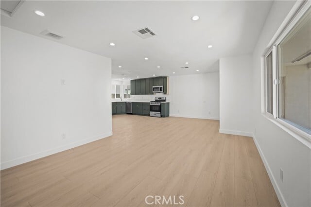 Building Photo - 6946 Amestoy Ave