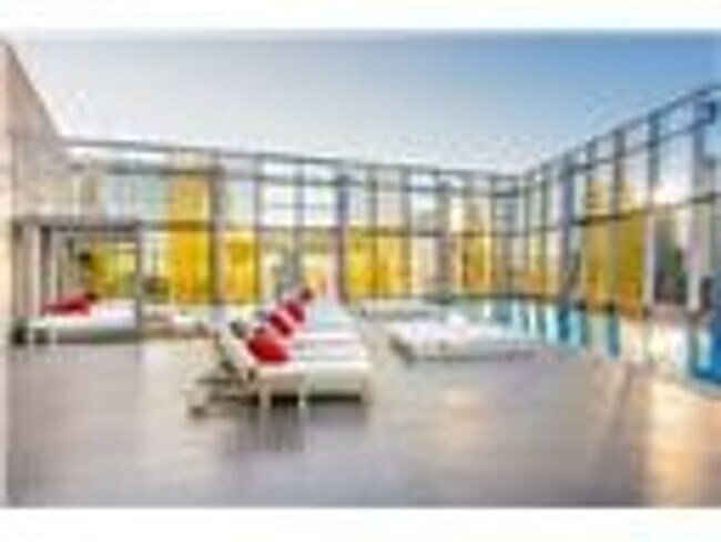 Building Photo - Beautiful 1-bed condo available at Veer