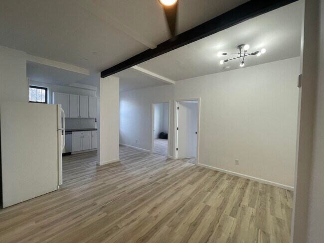 Building Photo - 108 Palisade Ave