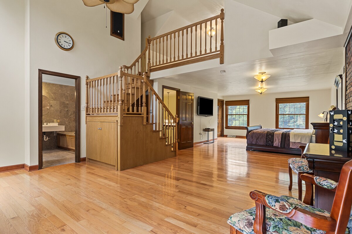 Building Photo - 5150 Mamont Rd