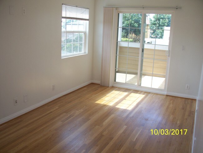 Building Photo - 12566 Woodbine St