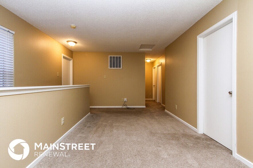 Building Photo - 1766 Blue Grass Pkwy