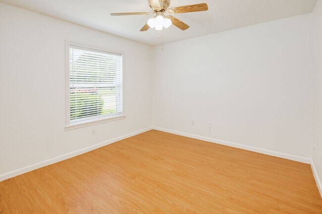 Building Photo - 3000 Longleaf Dr