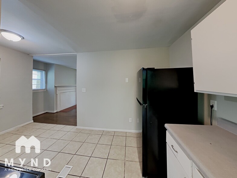 Building Photo - 814 45th St Ensley
