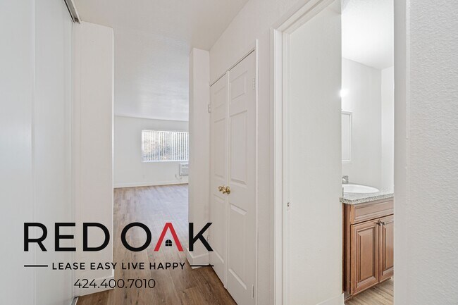 Building Photo - 15620 Leffingwell Rd