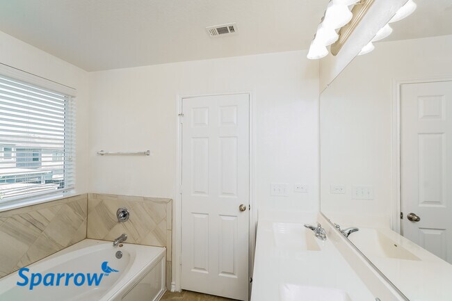 Building Photo - 1612 Iron Creek