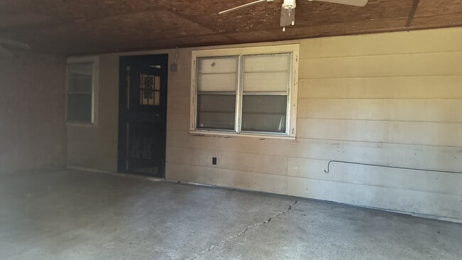 Building Photo - 10 W Millaway Dr