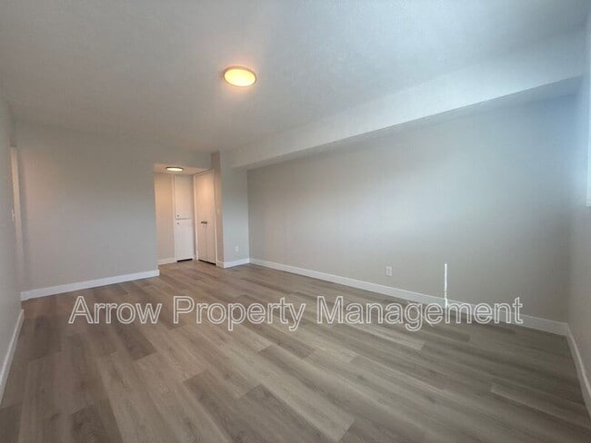 Building Photo - 5703 S 14th St