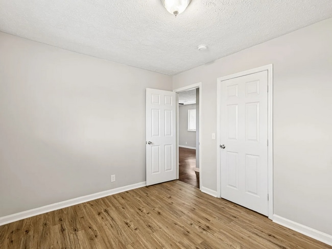 Building Photo - * MOVE IN SPECIAL AVAILABLE * 2 Bed 1 Bath Apt - The Flats at 1200