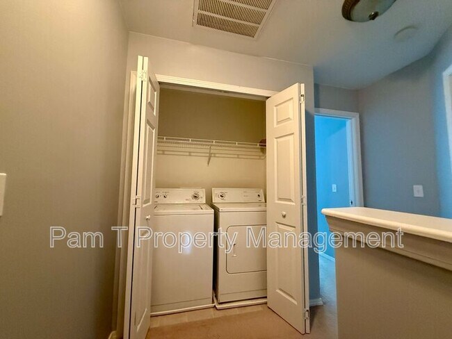 Building Photo - 37 Timber Crest Ct