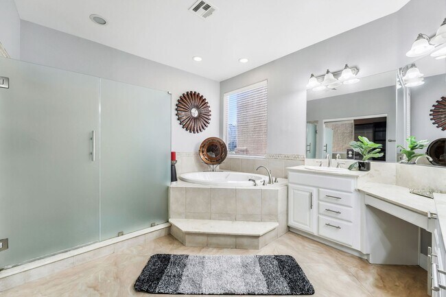 Building Photo - Fully Furnished Luxury Living with Expansive, Move-In Ready Comfort!