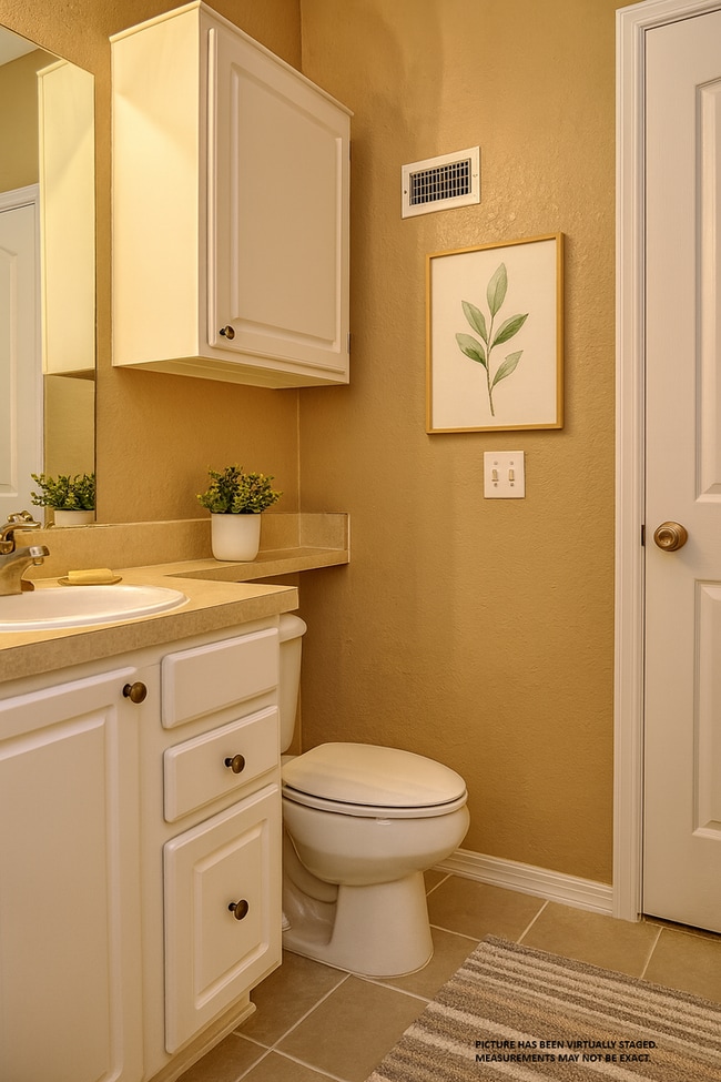 Building Photo - Visconti Condo