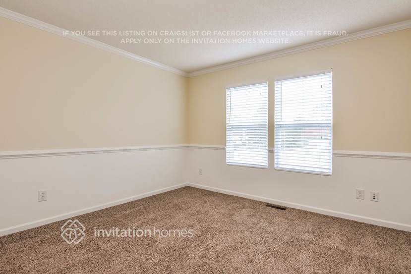 Building Photo - 12 Woodcreek Ln