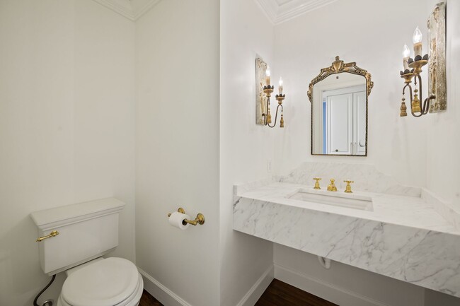 Building Photo - Beautiful, one-of-a-kind Park Avenue COndo