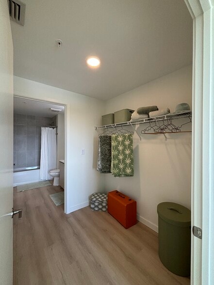 Building Photo - 227 Dartmouth Dr